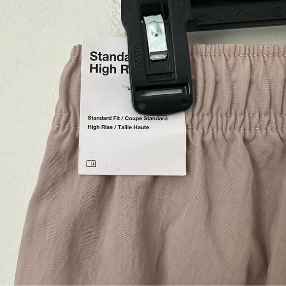 Nike Women’s High Rise Cargo Pants with Relaxed Fit XS Pink NWT - Picture 3 of 7